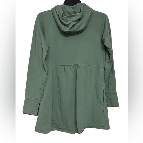 Latched Mama Green Hoodie Top - Picture 2 of 9